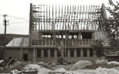 budowa kościoła parafialnego w Bziance (1982)