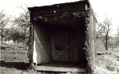 Kapliczka do odprawiania Mszy Św. w Bziance (1974)